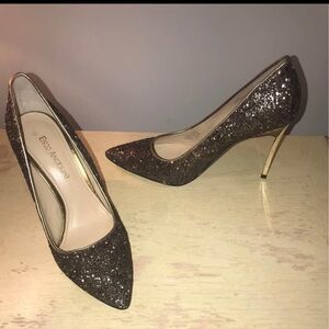 Enzo Angiolini Black and Gold Heels with Glitter Finish